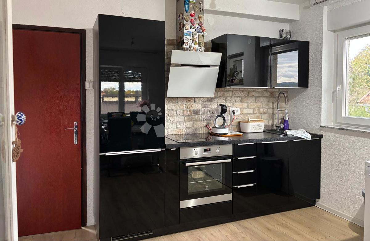 Mieszkanie Na sprzedaż - LIČKO-SENJSKA GOSPIĆ