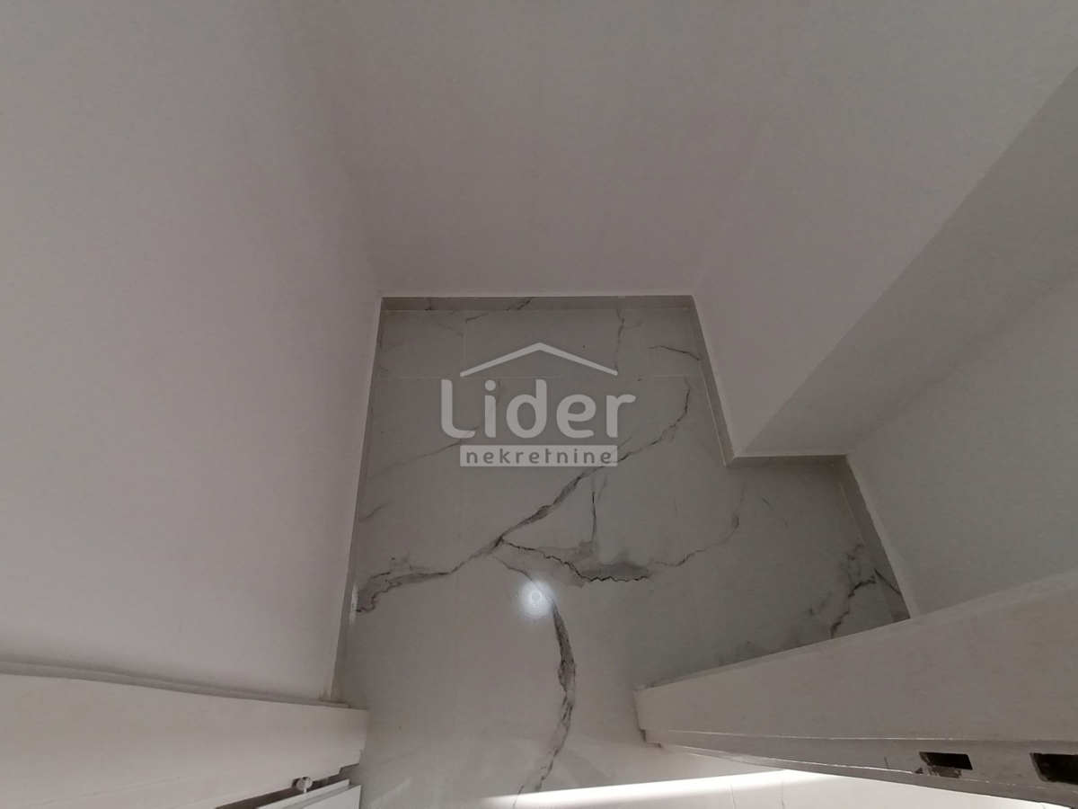 Flat For sale - PRIMORSKO-GORANSKA KASTAV