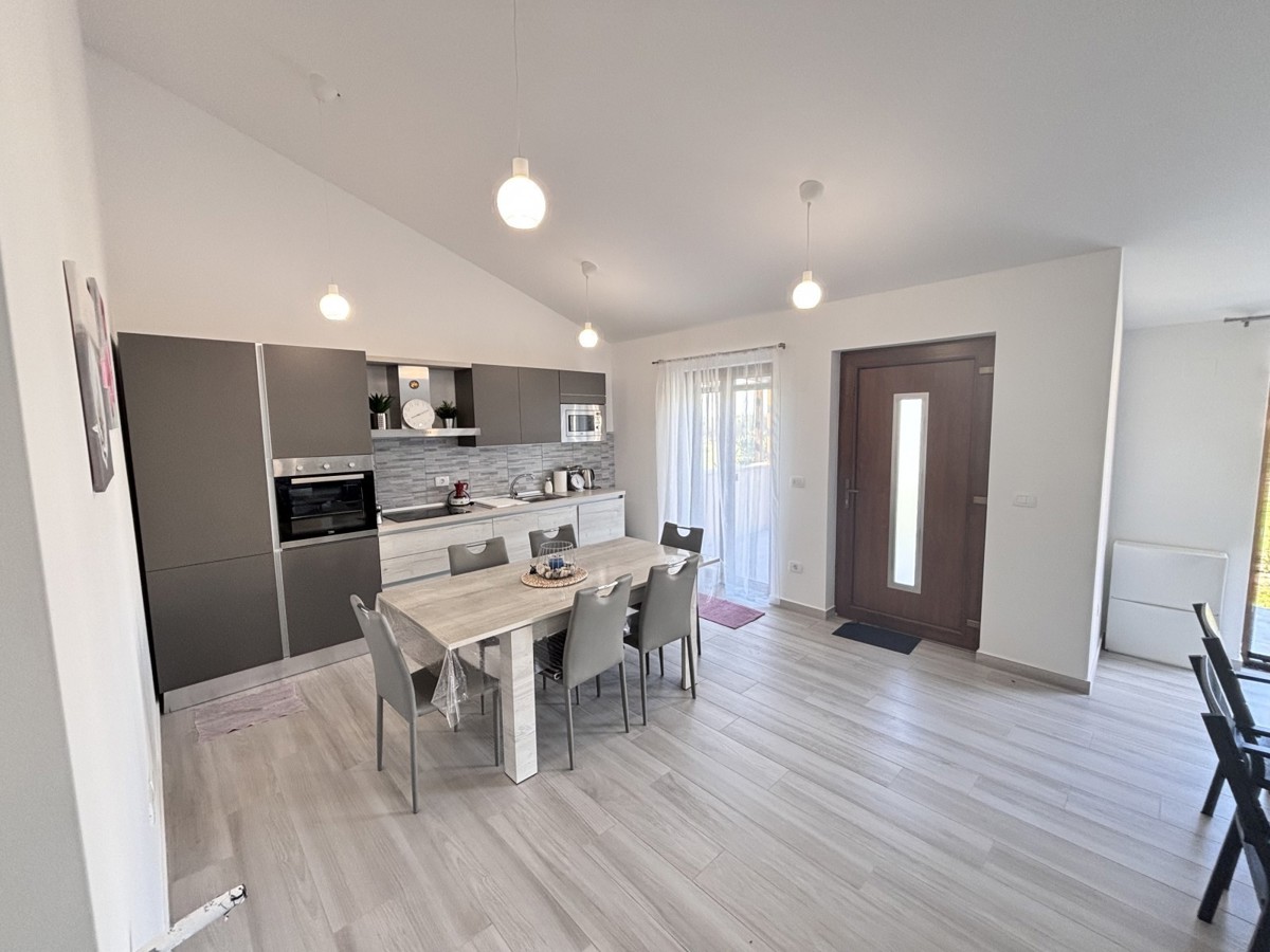 House For sale - ISTARSKA NOVIGRAD