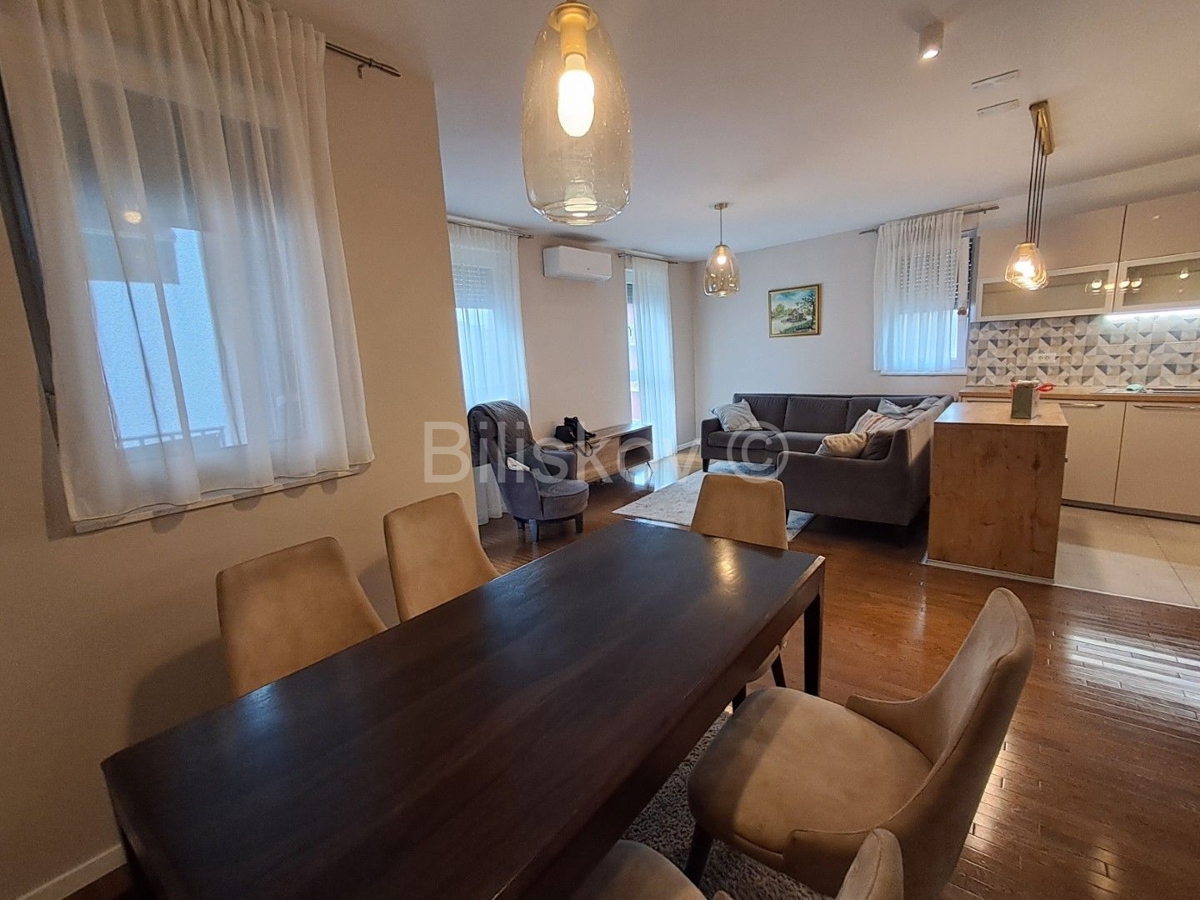 Appartamento Da affittare - SPLITSKO-DALMATINSKA PODSTRANA