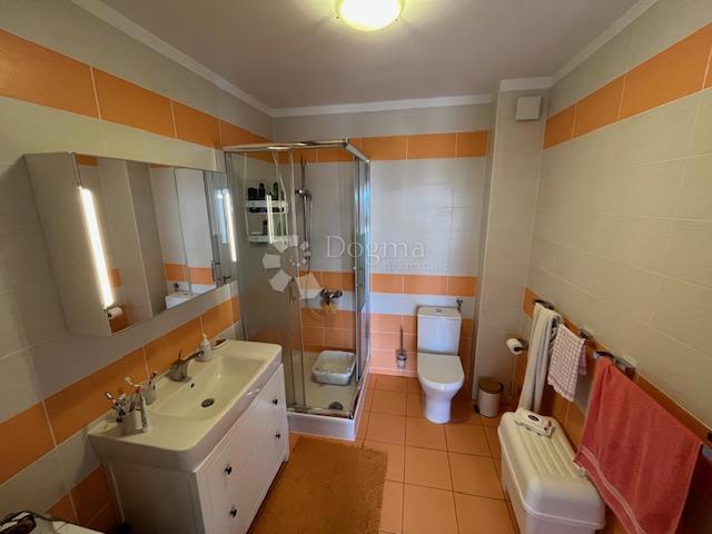 Stan Na prodaju - PRIMORSKO-GORANSKA CRIKVENICA