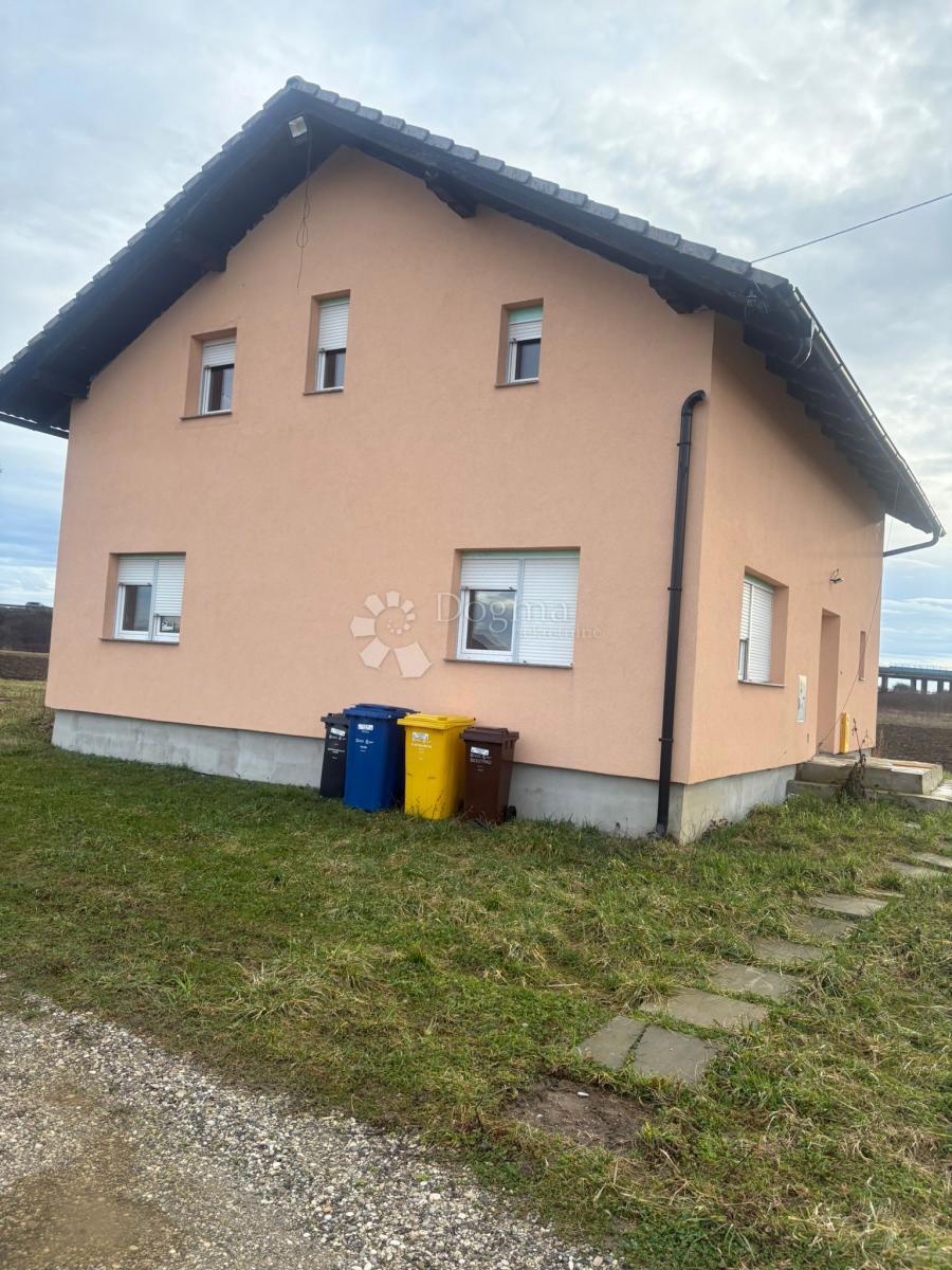 Kuća Na prodaju - ZAGREBAČKA VELIKA GORICA