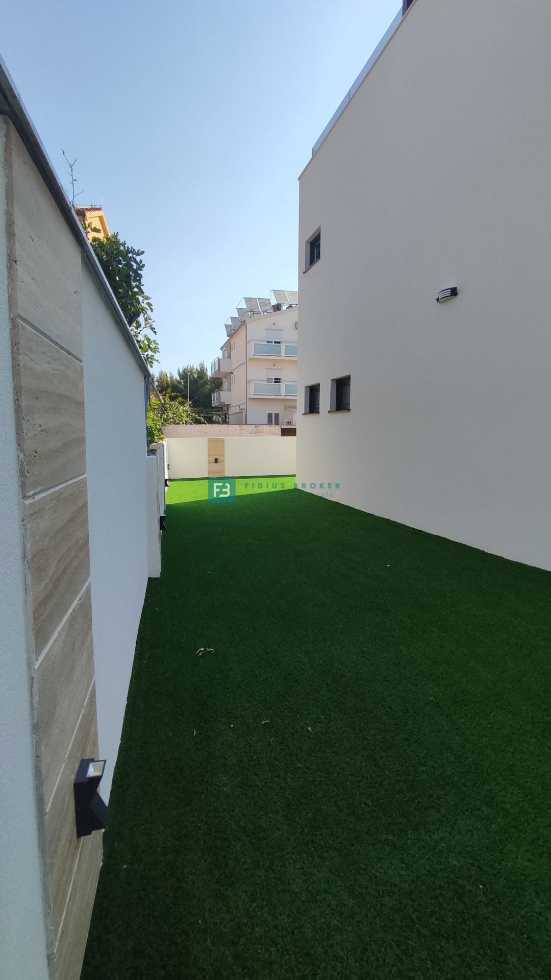 House For sale - ŠIBENSKO-KNINSKA VODICE