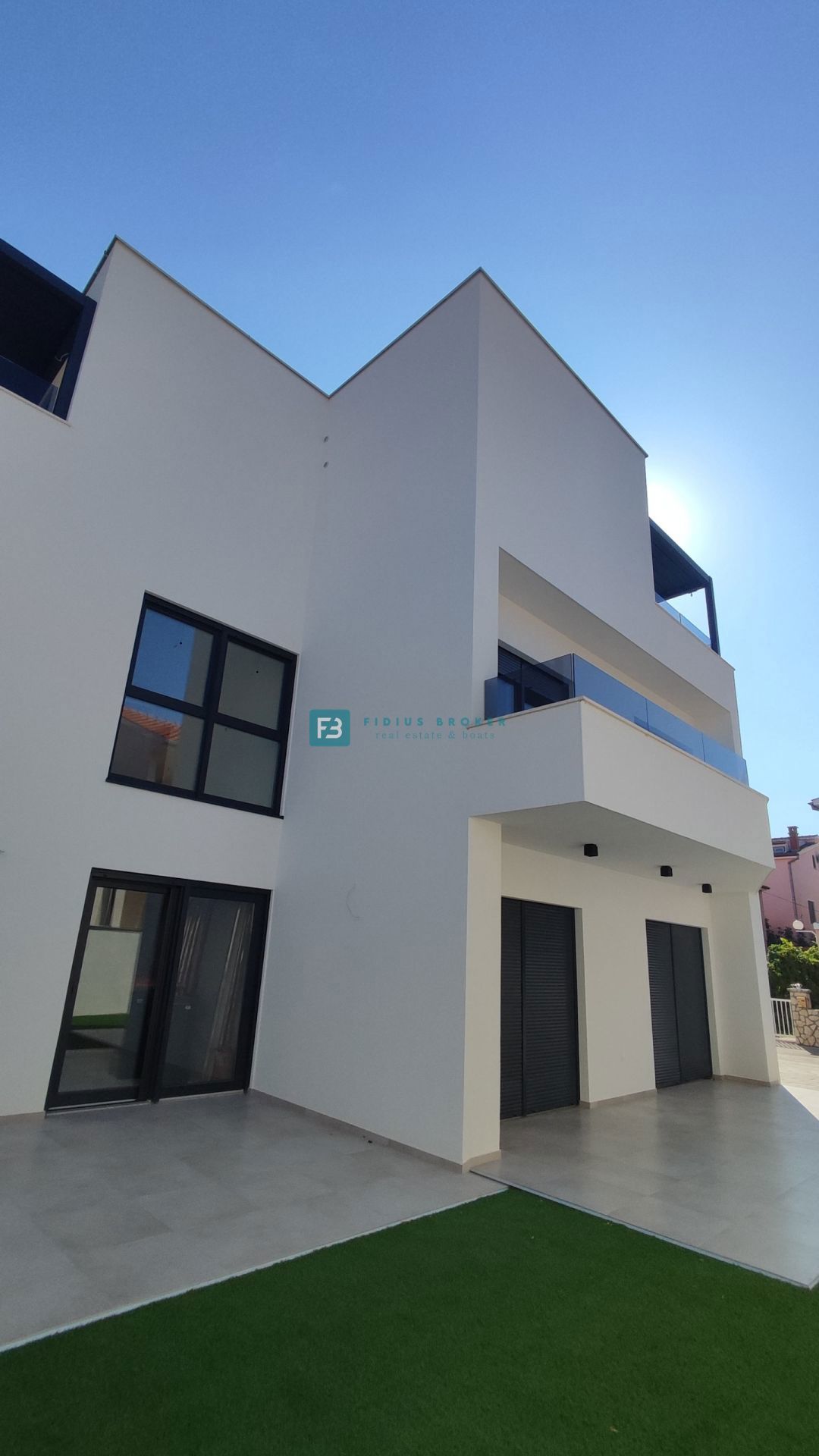 House For sale - ŠIBENSKO-KNINSKA VODICE