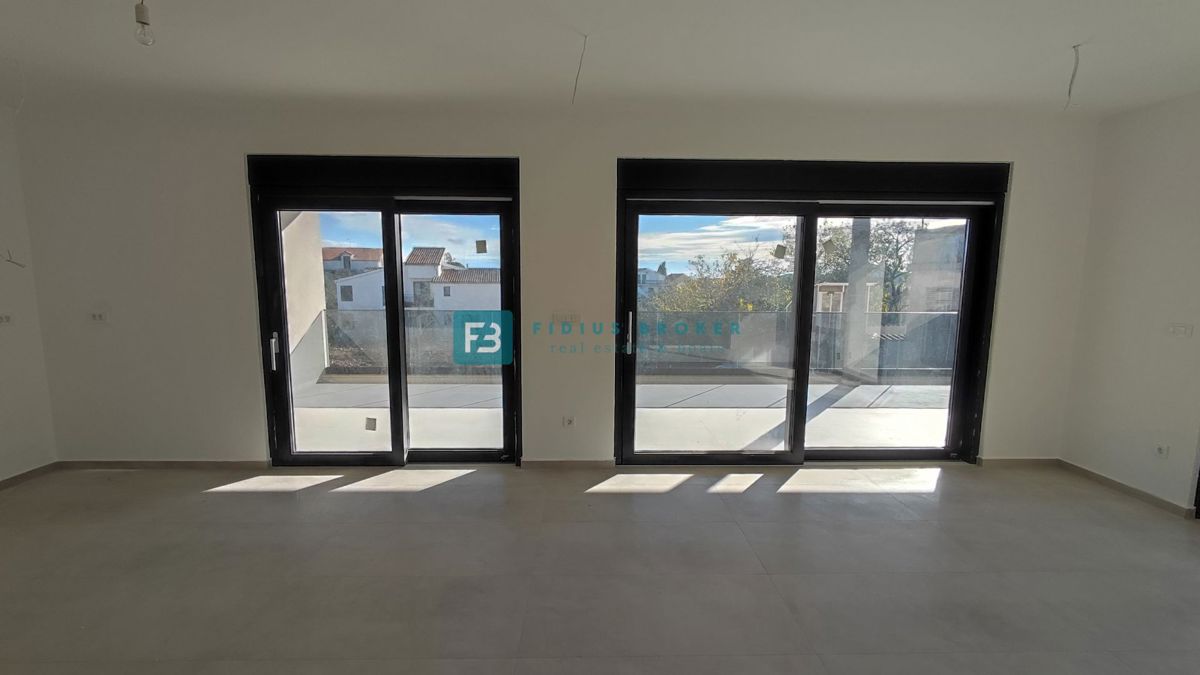 Appartement À vendre - ŠIBENSKO-KNINSKA TRIBUNJ