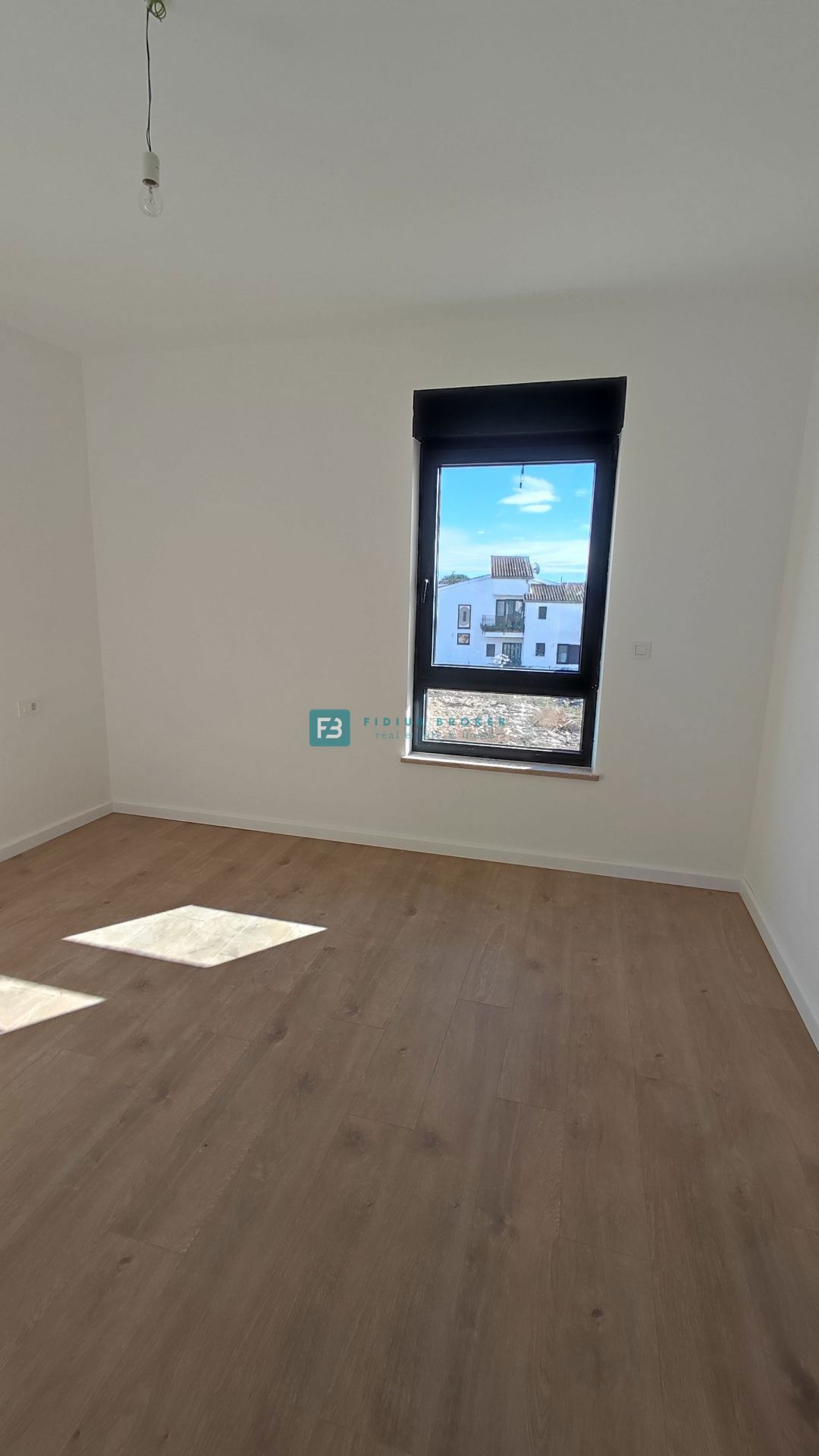 Appartement À vendre - ŠIBENSKO-KNINSKA TRIBUNJ