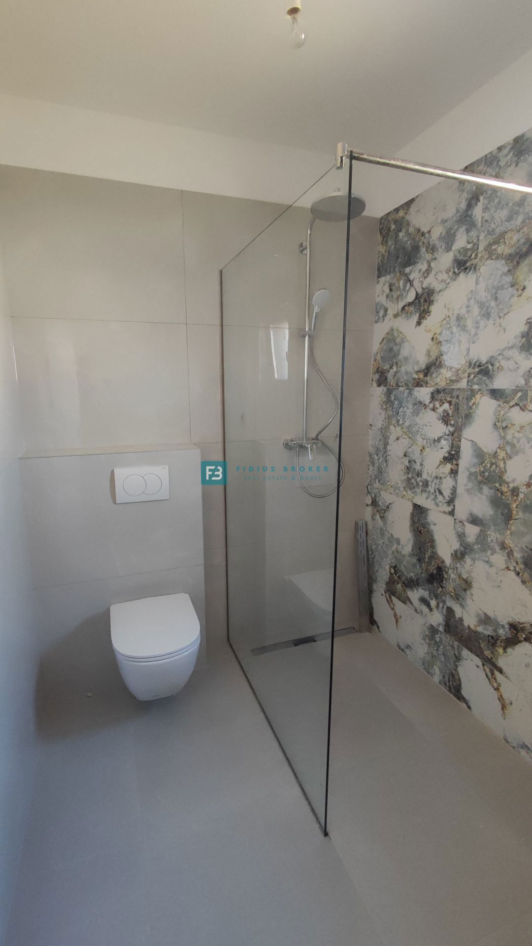 Appartement À vendre - ŠIBENSKO-KNINSKA TRIBUNJ