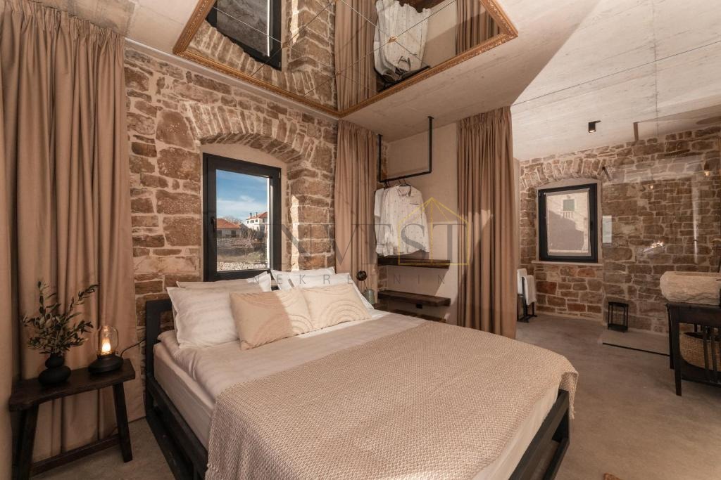 House For sale - SPLITSKO-DALMATINSKA BRAČ