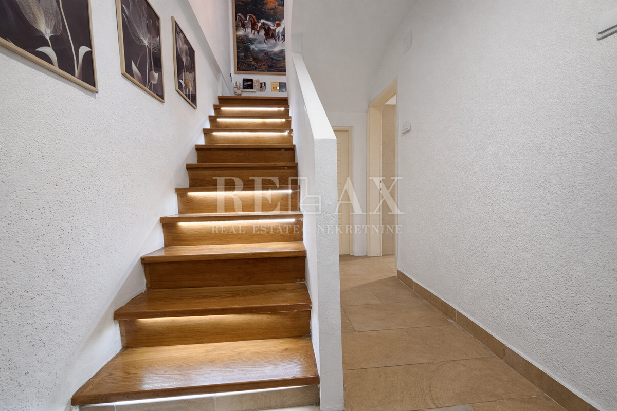 House For sale - PRIMORSKO-GORANSKA NOVI VINODOLSKI