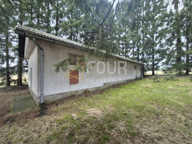 Działka na sprzedaż 2957 m² – Ravna Gora