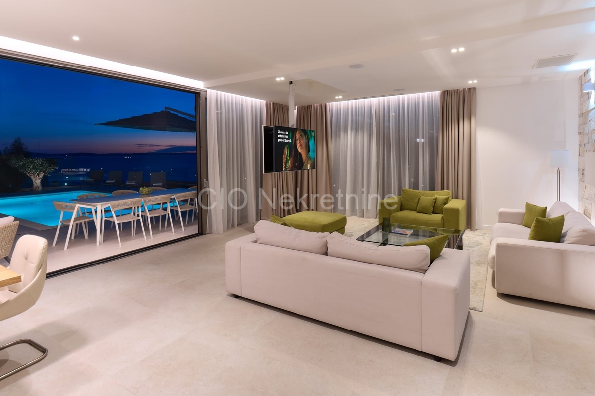 Kuća Na prodaju - SPLITSKO-DALMATINSKA PODSTRANA