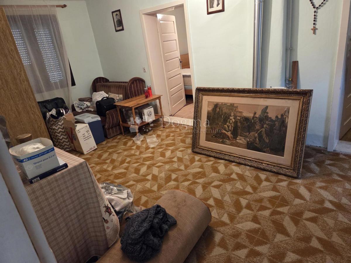 Haus Zu verkaufen - OSJEČKO-BARANJSKA VALPOVO