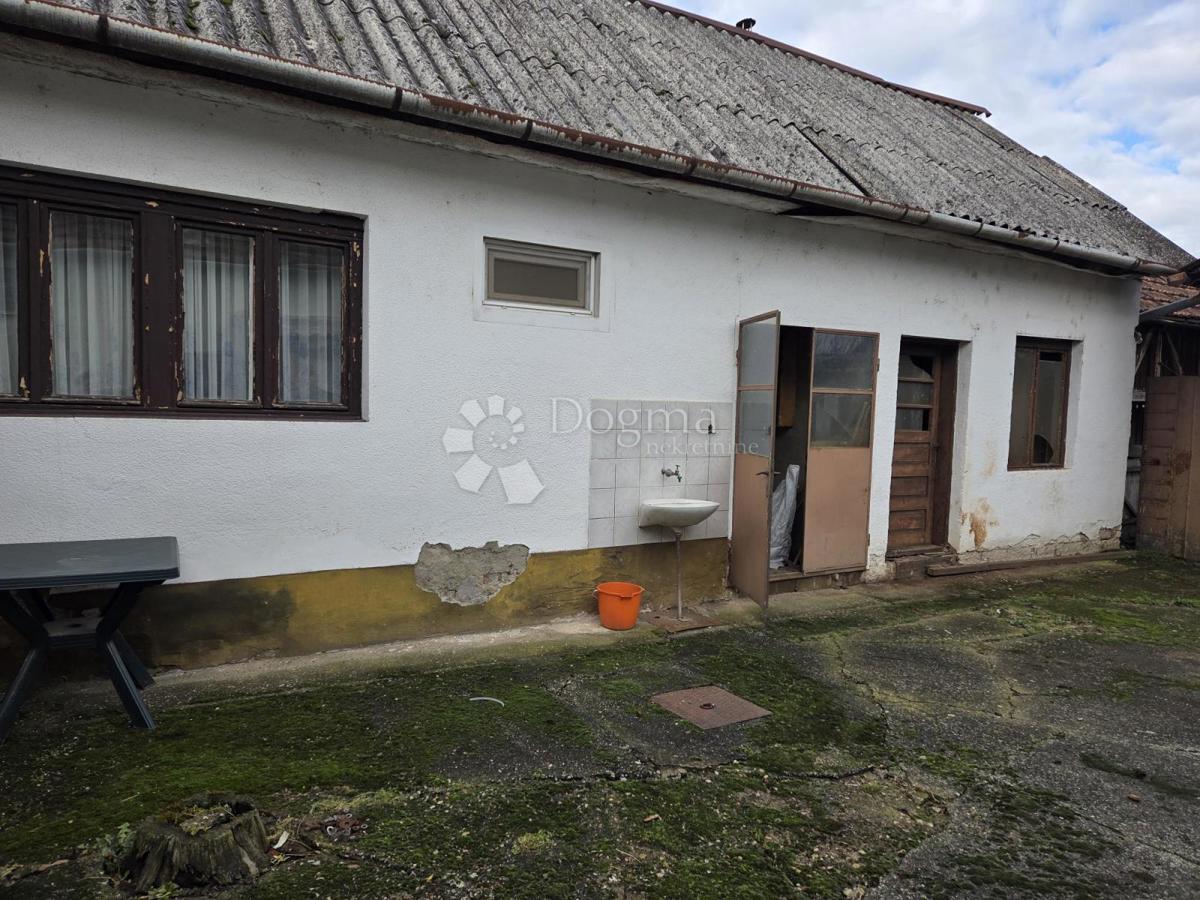 Haus Zu verkaufen - OSJEČKO-BARANJSKA VALPOVO