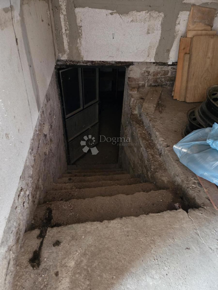 Haus Zu verkaufen - OSJEČKO-BARANJSKA VALPOVO