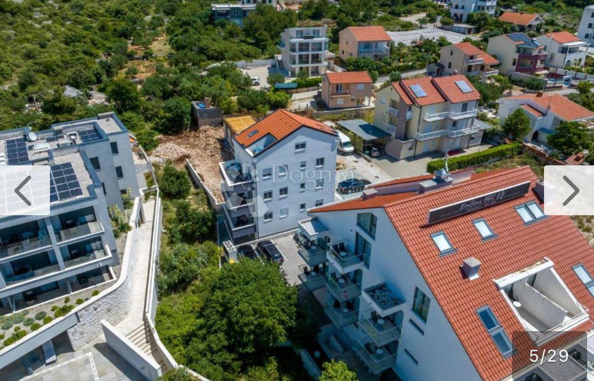 Mieszkanie Na sprzedaż - ŠIBENSKO-KNINSKA ROGOZNICA