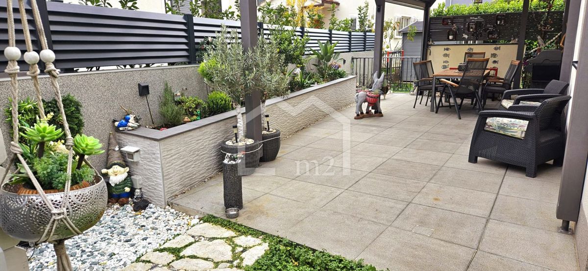 Apartma Za najem - SPLITSKO-DALMATINSKA PODSTRANA