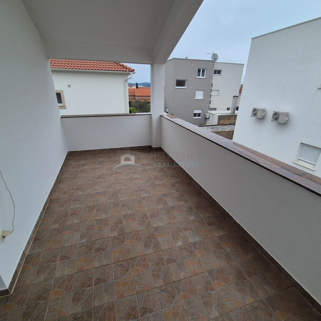 House For sale - ŠIBENSKO-KNINSKA VODICE