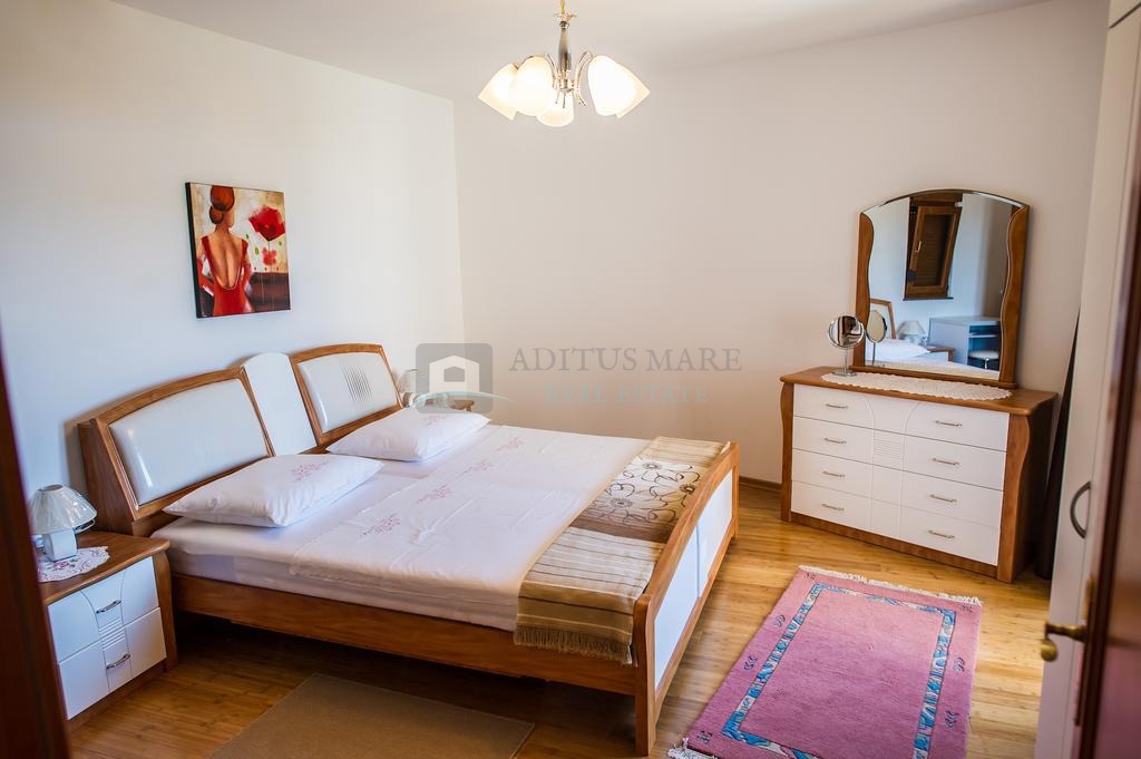 Casa In vendita - ŠIBENSKO-KNINSKA ROGOZNICA