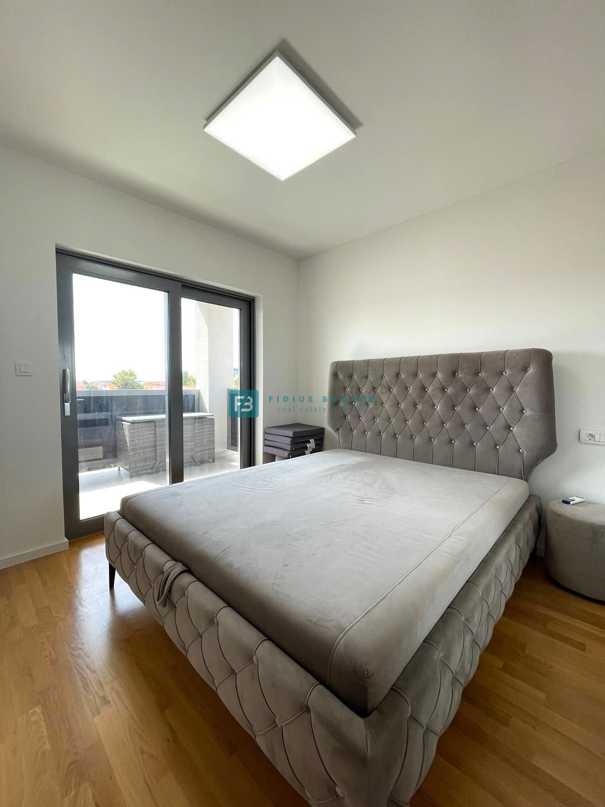 Flat For sale - ŠIBENSKO-KNINSKA VODICE