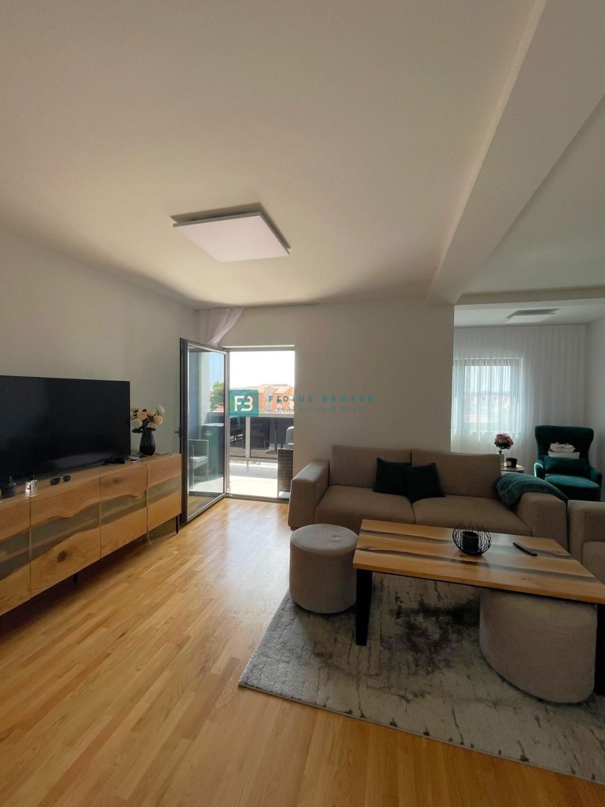 Flat For sale - ŠIBENSKO-KNINSKA VODICE