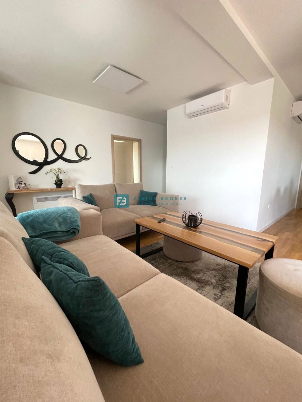 Flat For sale - ŠIBENSKO-KNINSKA VODICE
