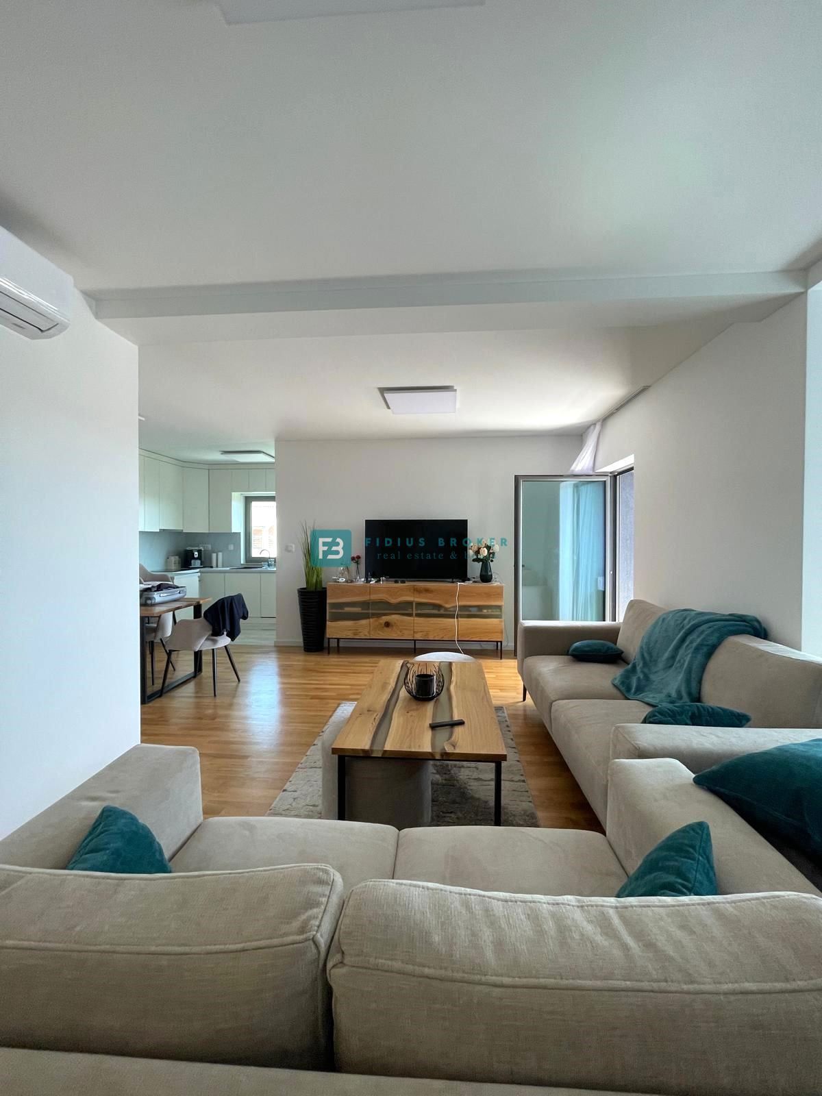 Flat For sale - ŠIBENSKO-KNINSKA VODICE