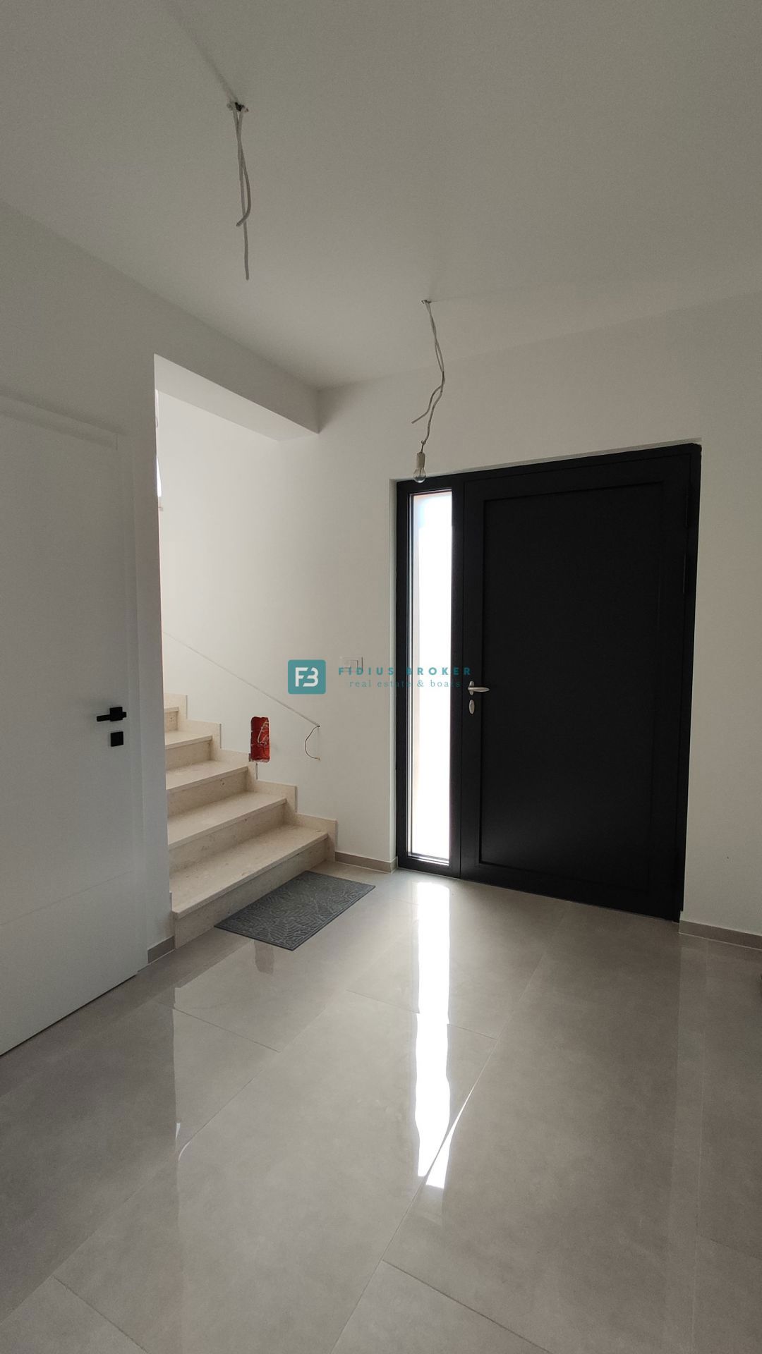House For sale - ŠIBENSKO-KNINSKA VODICE