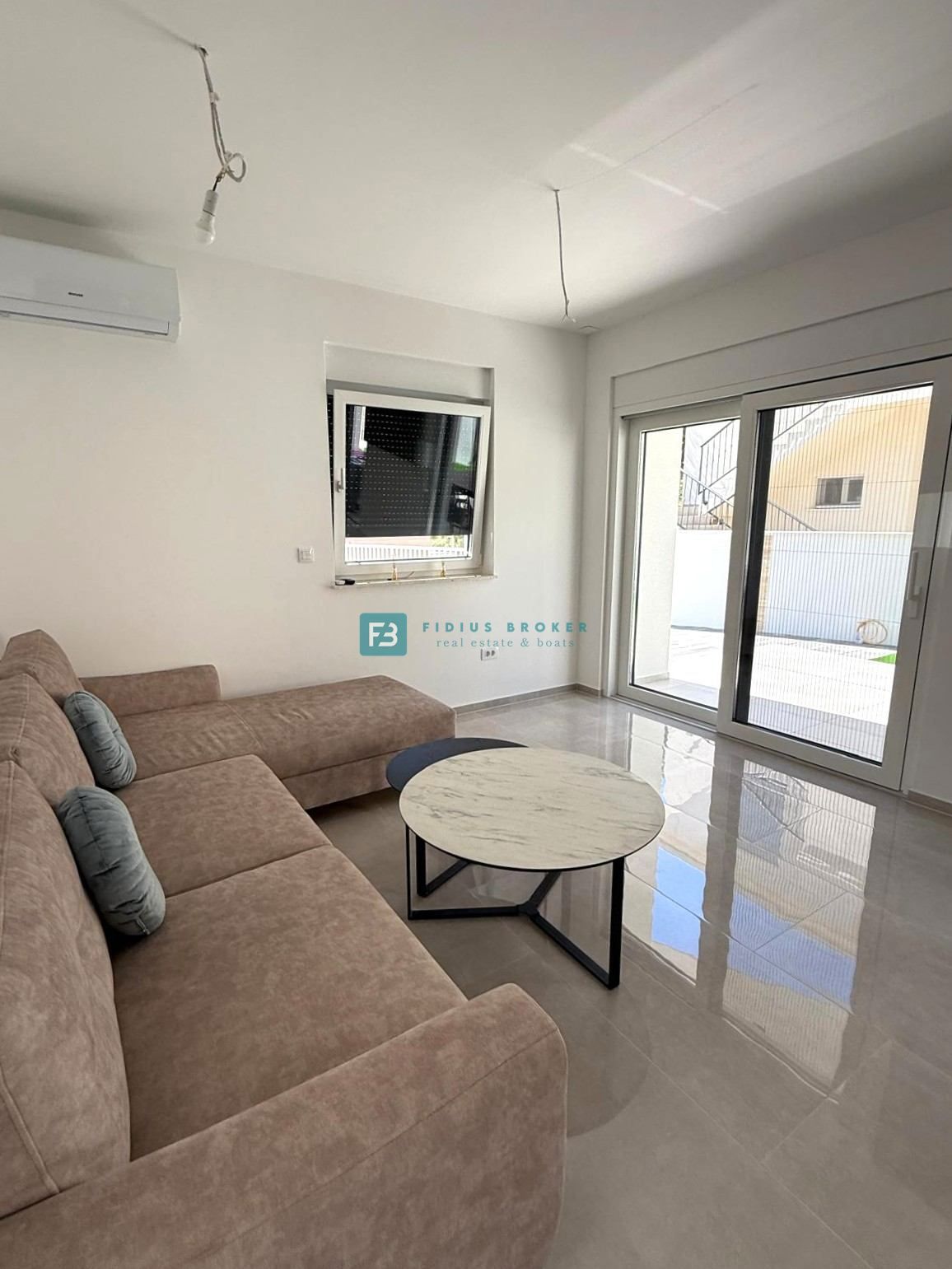 House For sale - ŠIBENSKO-KNINSKA VODICE