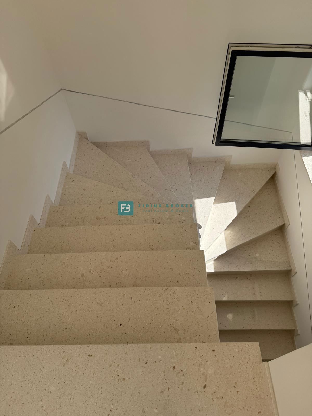 House For sale - ŠIBENSKO-KNINSKA VODICE