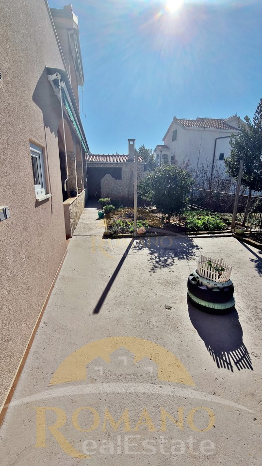 House For sale - SPLITSKO-DALMATINSKA SEGET