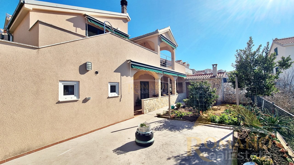 House For sale - SPLITSKO-DALMATINSKA SEGET