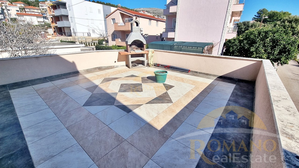 House For sale - SPLITSKO-DALMATINSKA SEGET
