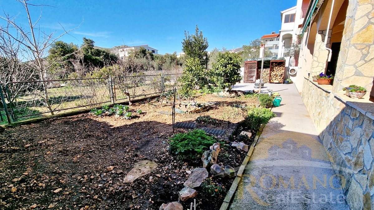 House For sale - SPLITSKO-DALMATINSKA SEGET