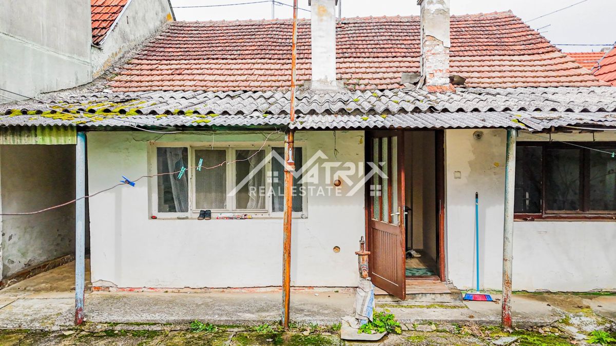 Casa In vendita - OSJEČKO-BARANJSKA OSIJEK
