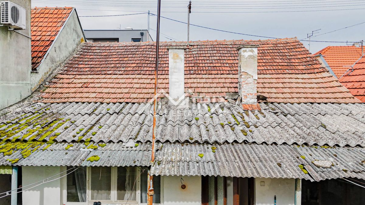 Casa In vendita - OSJEČKO-BARANJSKA OSIJEK