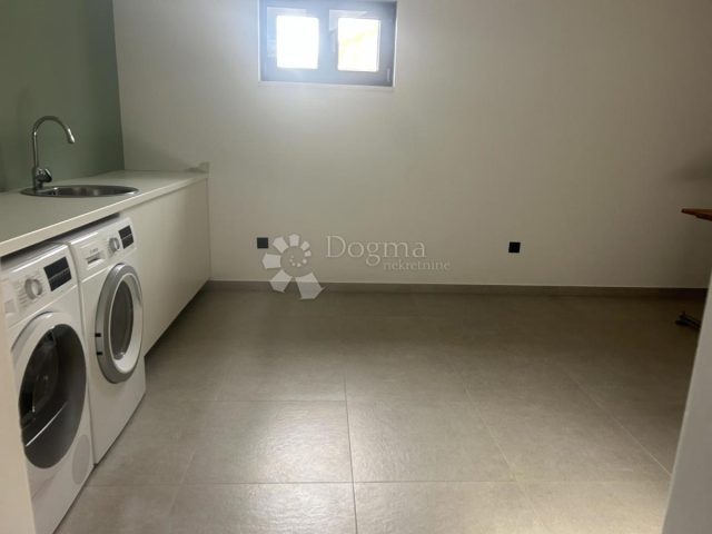 Maison à vendre 180 m² – Rijeka