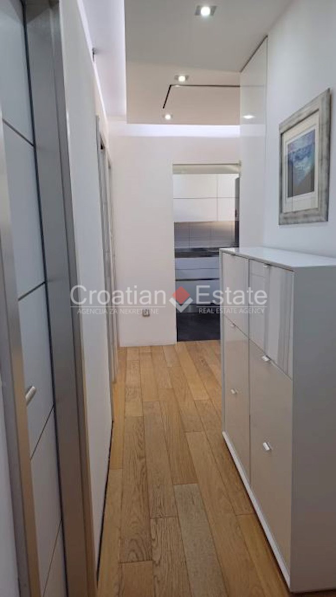 Apartmán K pronájmu - SPLITSKO-DALMATINSKA SPLIT