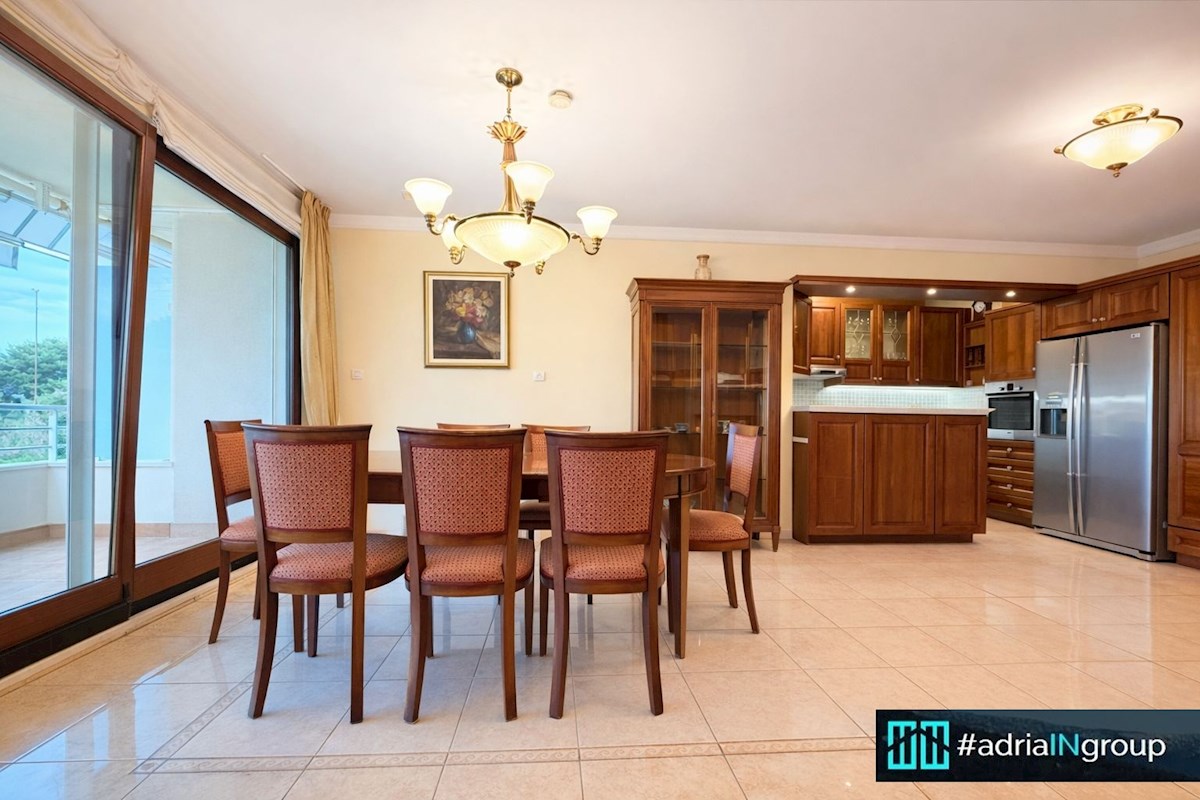 Flat For sale - SPLITSKO-DALMATINSKA PODSTRANA
