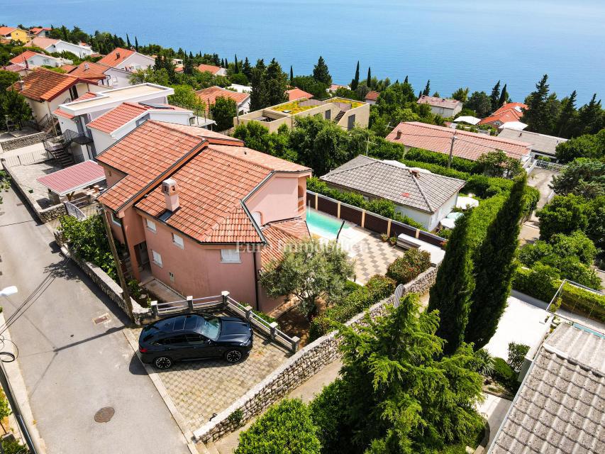 Kuća Na prodaju - PRIMORSKO-GORANSKA NOVI VINODOLSKI