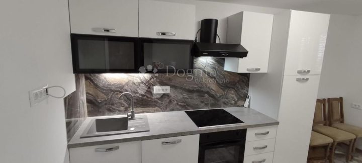 Mieszkanie do wynajęcia 46 m² – Solin