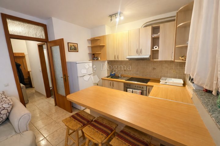 Stan Na prodaju - Primorsko-goranska Crikvenica - foto 2/7