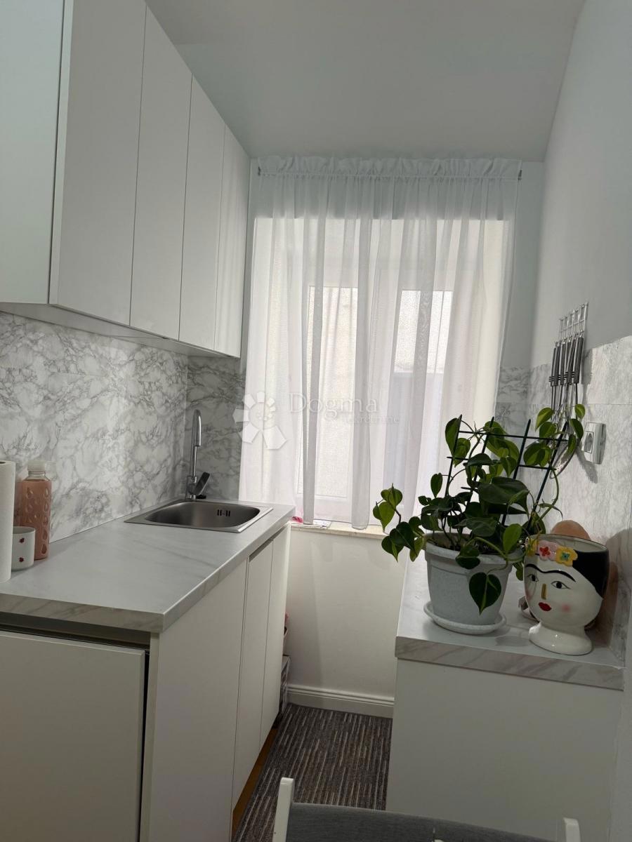 Flat For sale - SPLITSKO-DALMATINSKA SPLIT