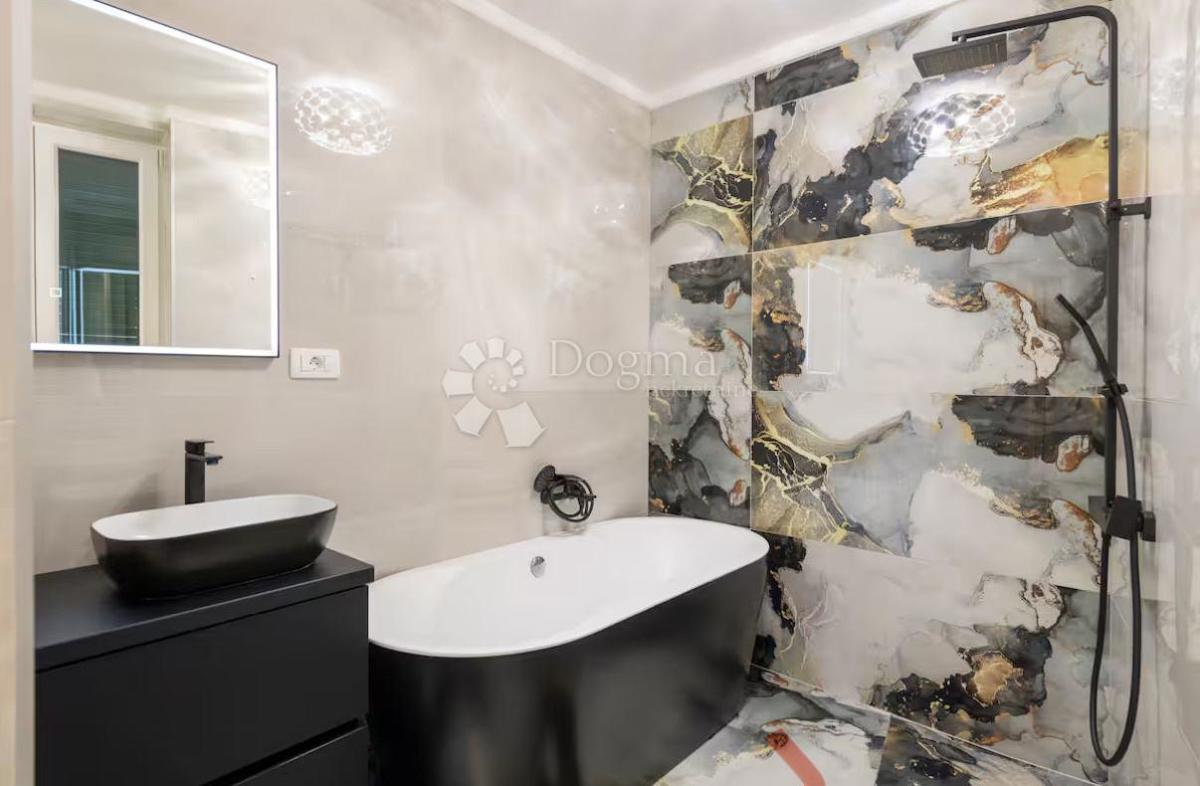 Flat For sale - SPLITSKO-DALMATINSKA SPLIT
