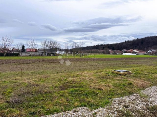 Pozemek na prodej 730 m² – Maruševec