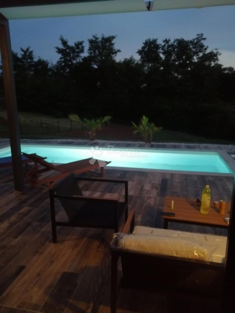 Haus Zu verkaufen - ISTARSKA VIŠNJAN