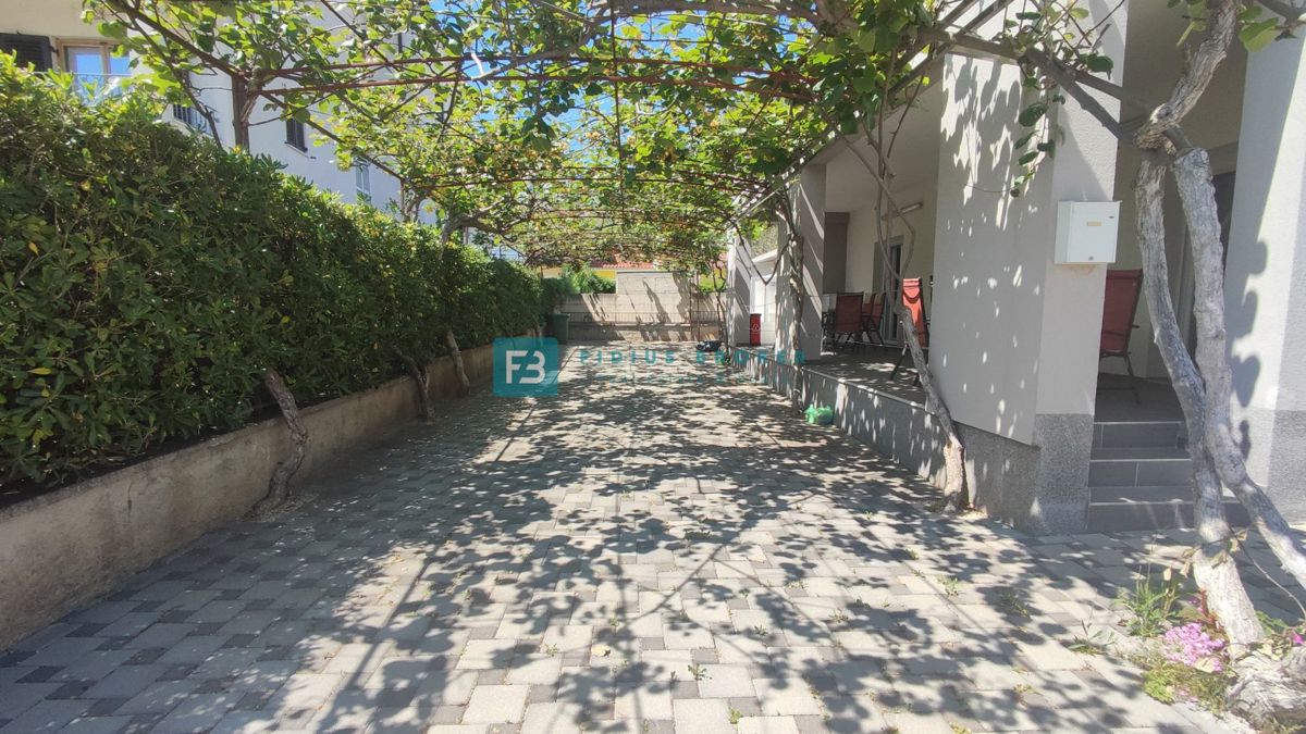 House For sale - ŠIBENSKO-KNINSKA VODICE