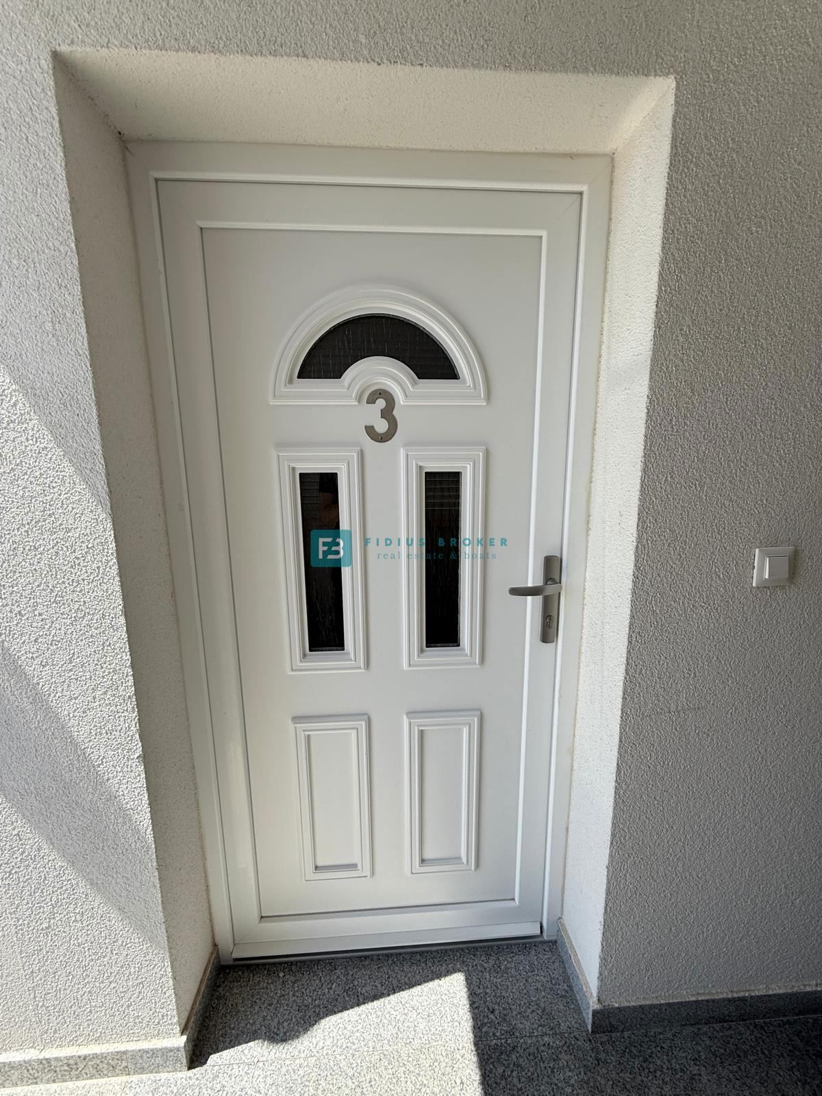 House For sale - ŠIBENSKO-KNINSKA VODICE