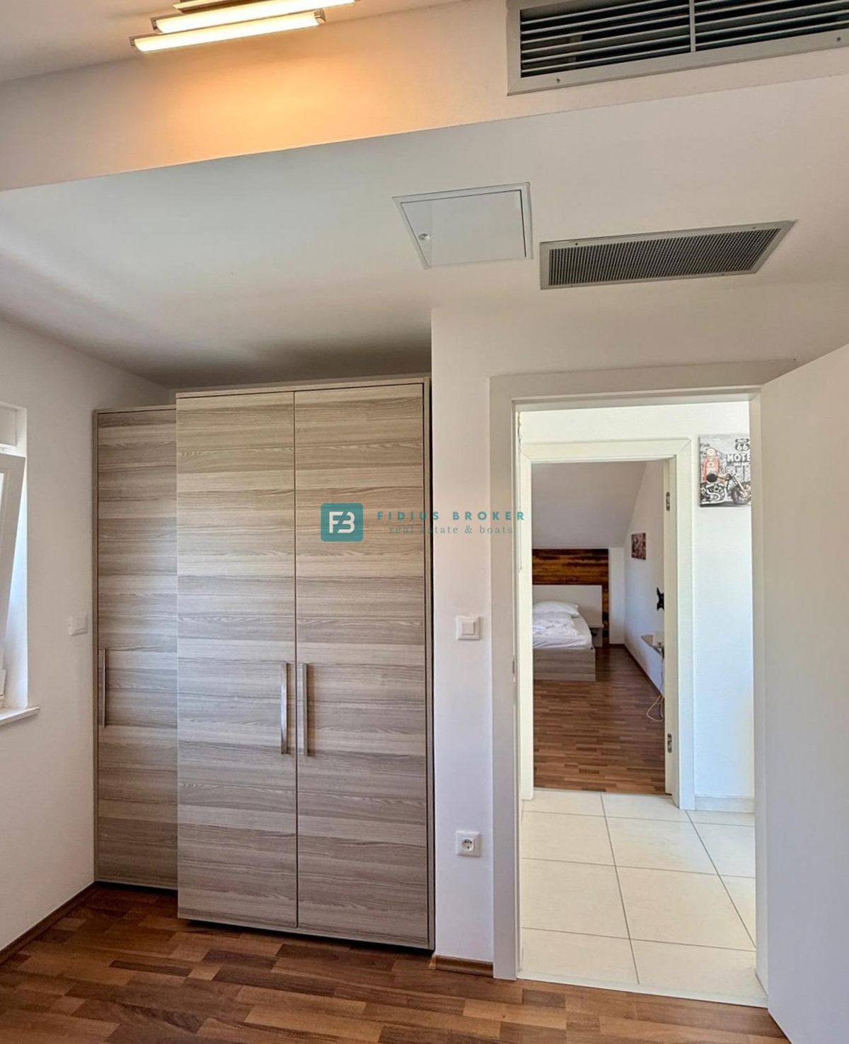 House For sale - ŠIBENSKO-KNINSKA VODICE