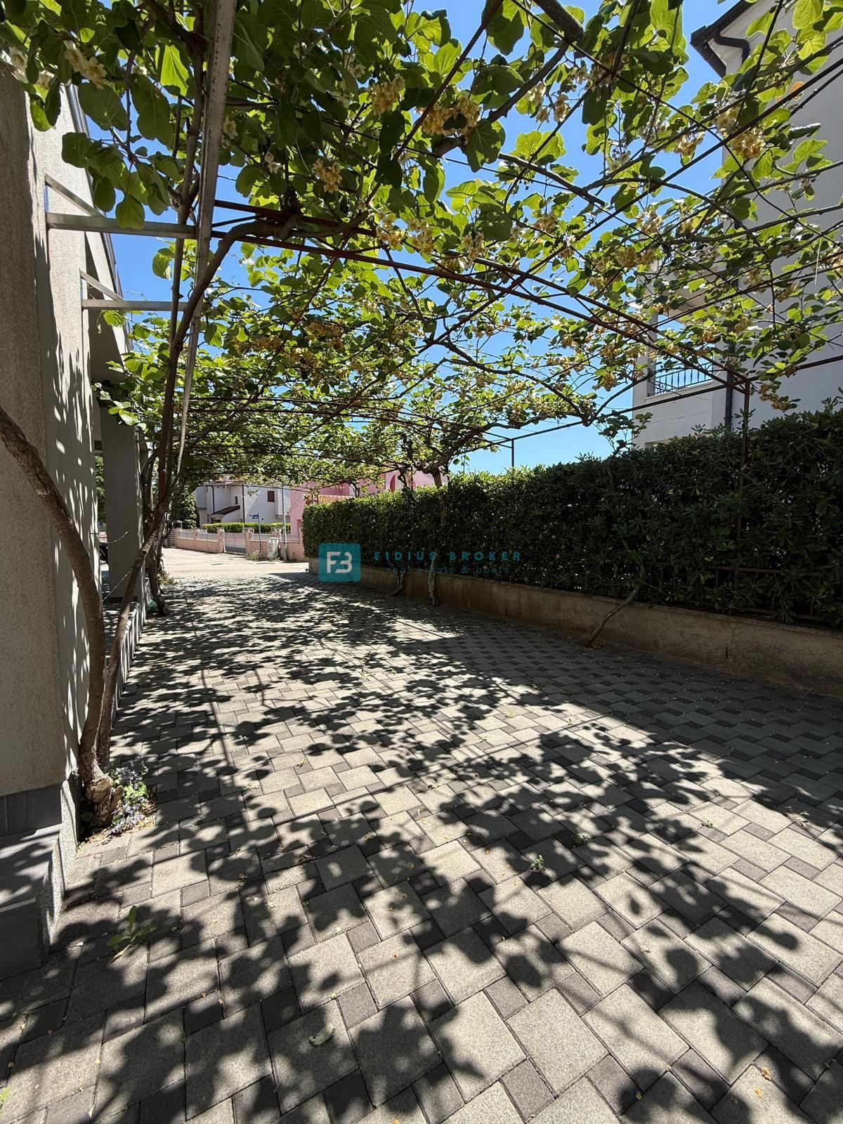 House For sale - ŠIBENSKO-KNINSKA VODICE