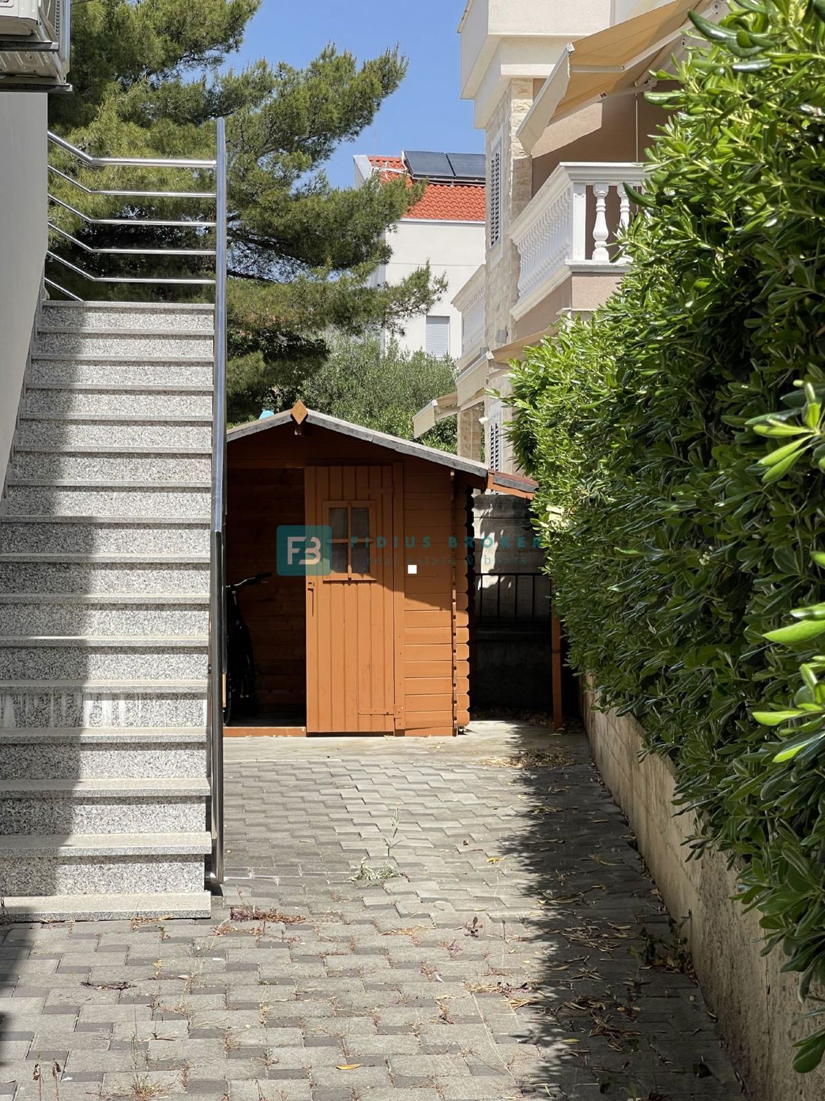 House For sale - ŠIBENSKO-KNINSKA VODICE